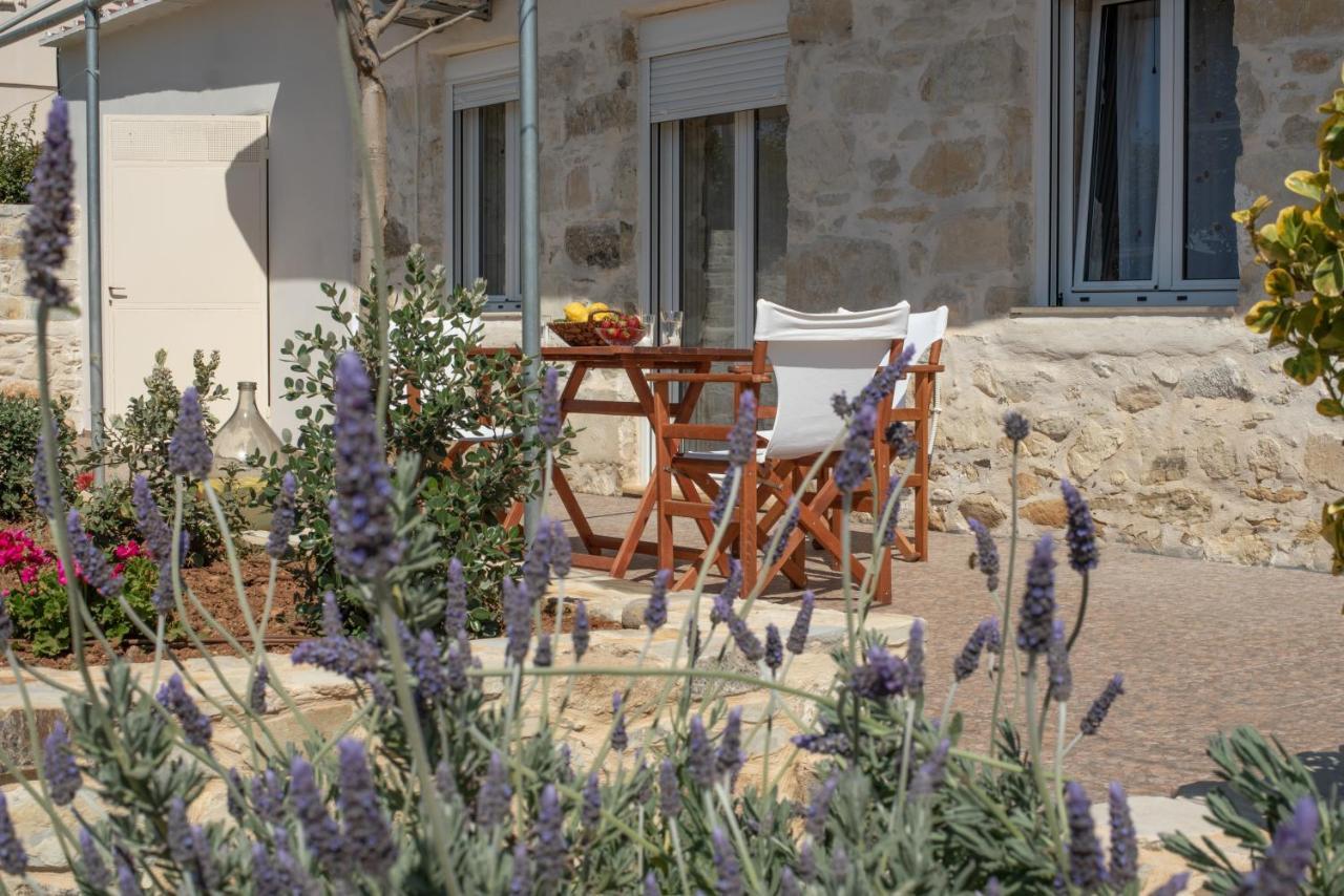 Zeus Traditional House Mitropolis  ภายนอก รูปภาพ