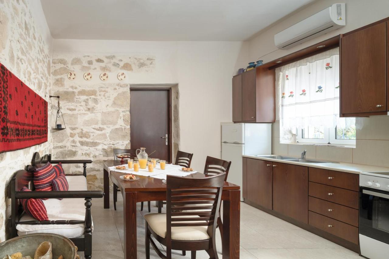 Zeus Traditional House Mitropolis  ภายนอก รูปภาพ